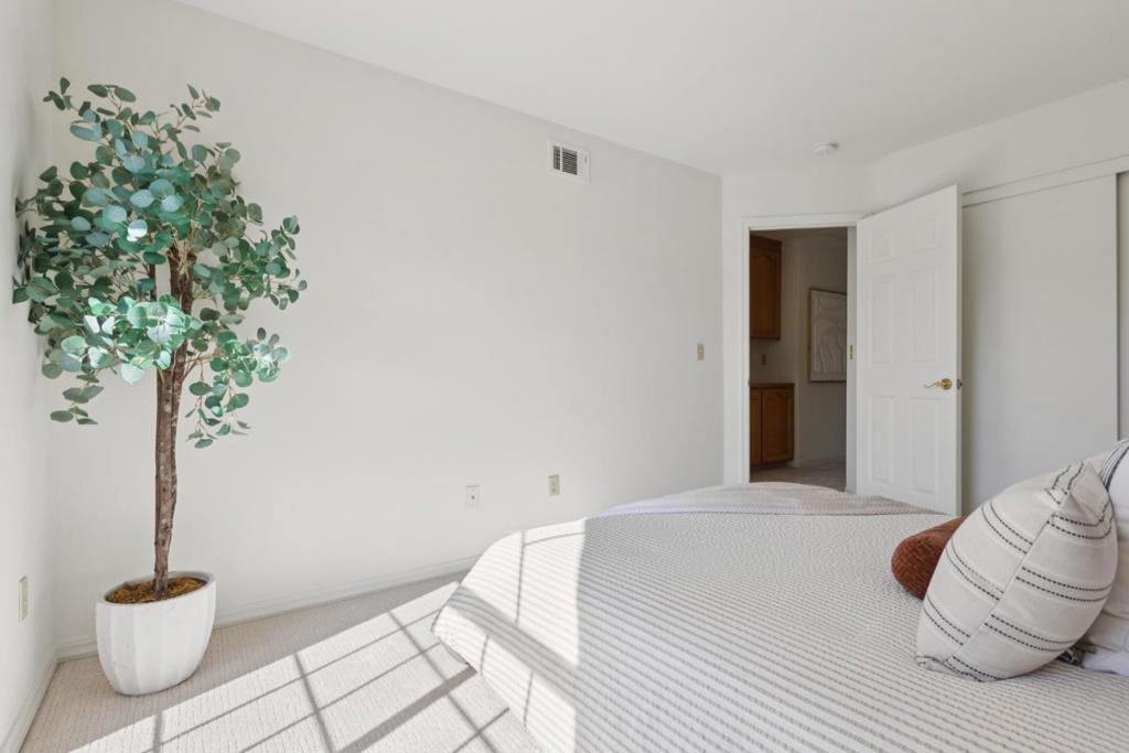 main property photo 75