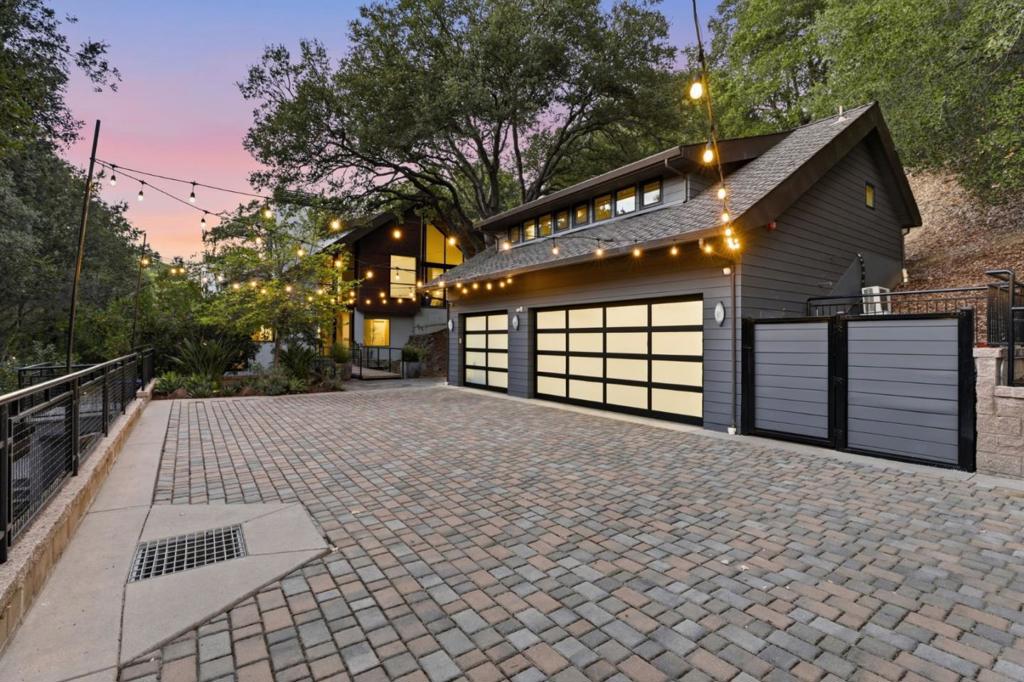 main property photo 102