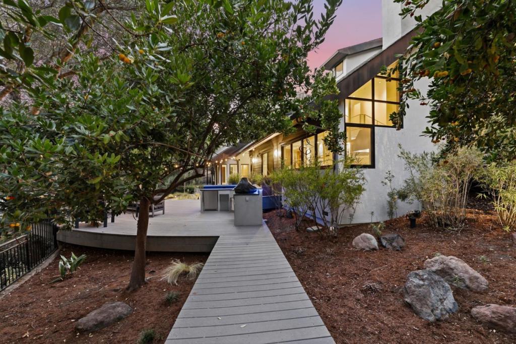 main property photo 109