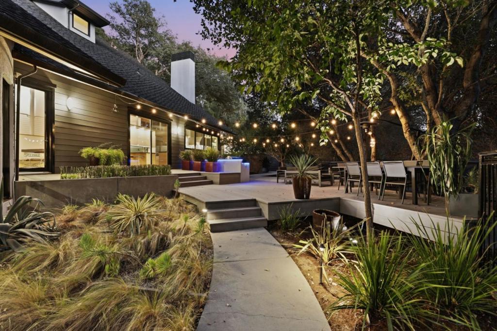 main property photo 111