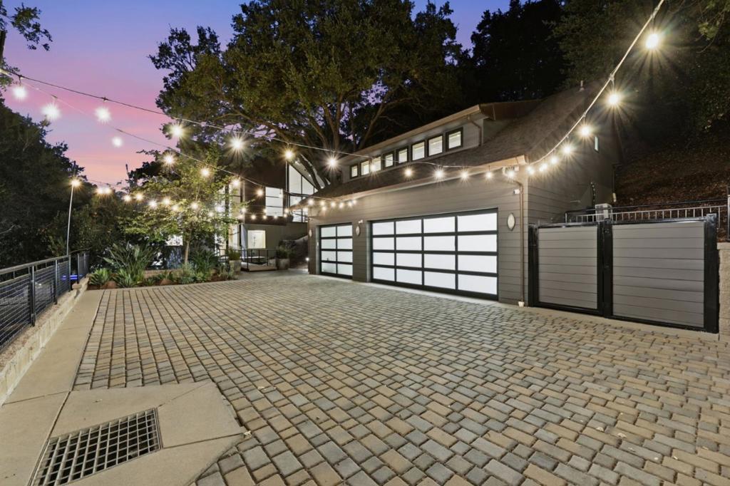 main property photo 57