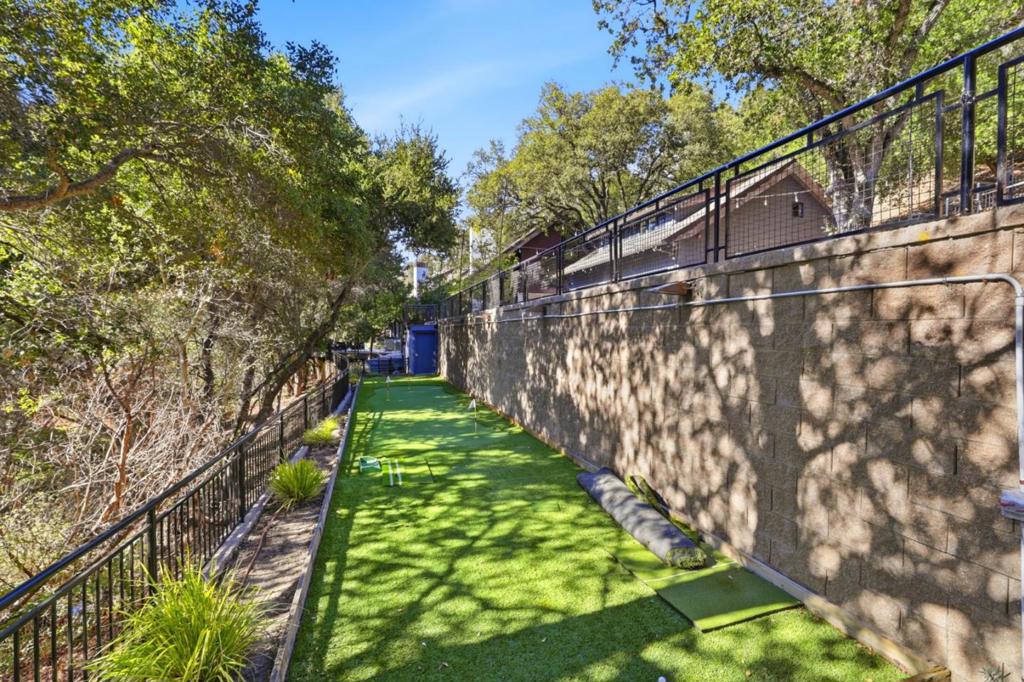 main property photo 70