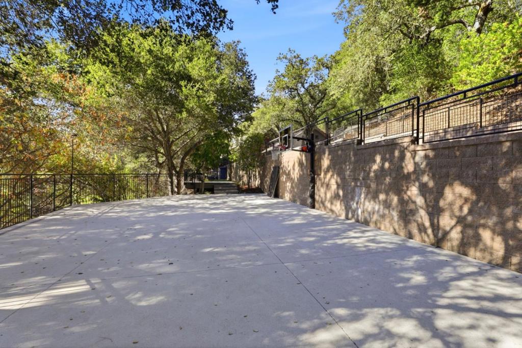 main property photo 75