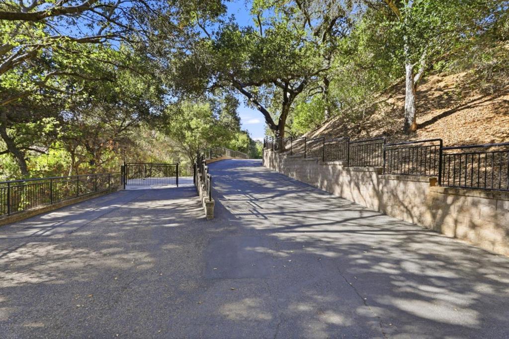 main property photo 76