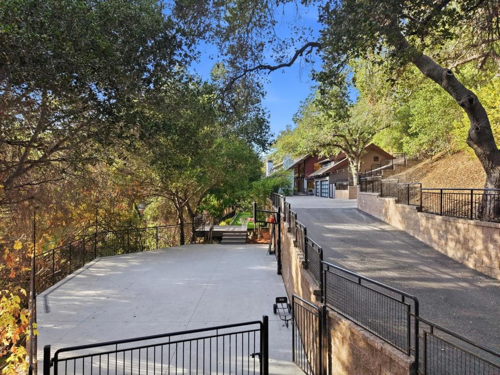 main property photo 77