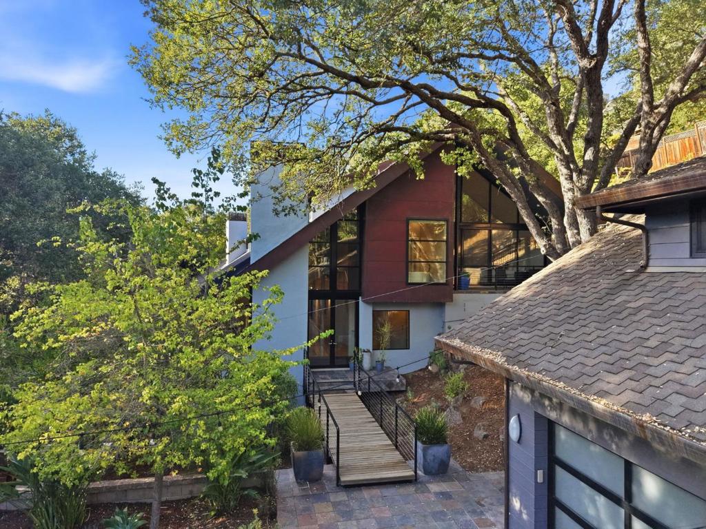main property photo 78