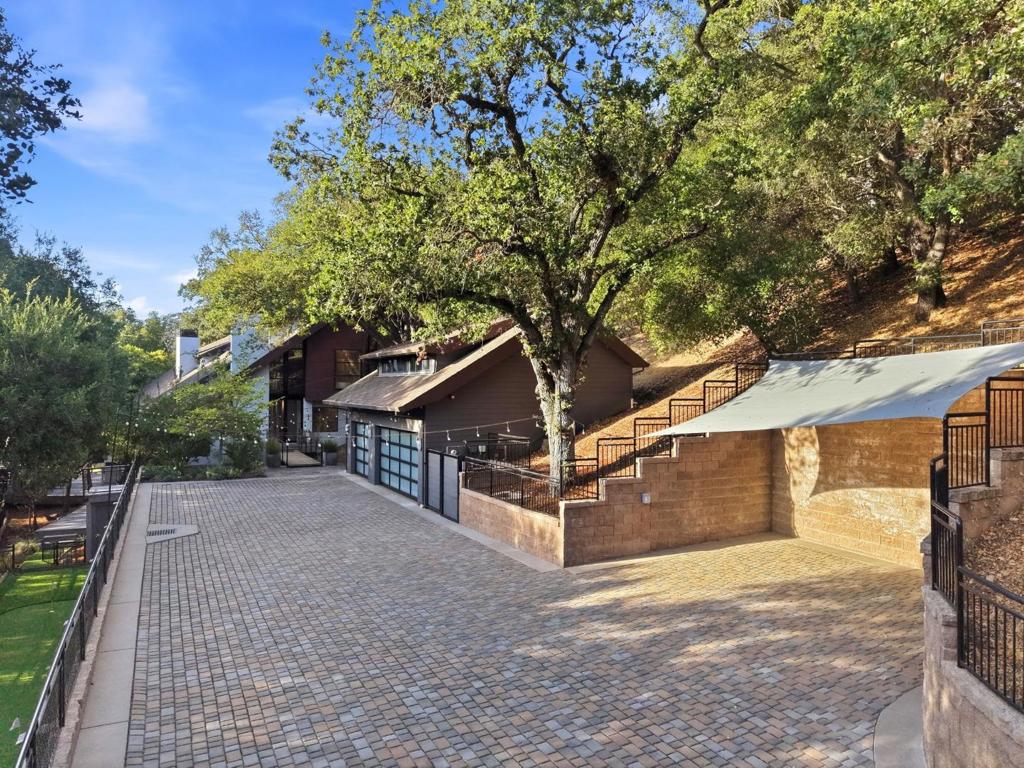main property photo 80