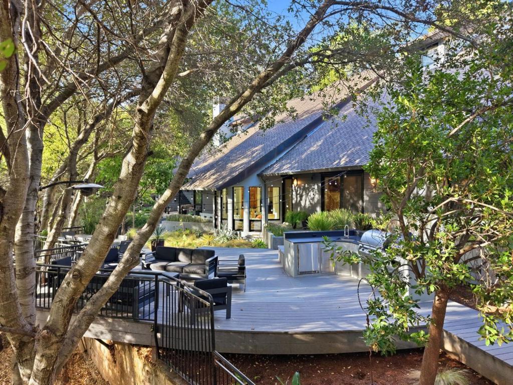 main property photo 83