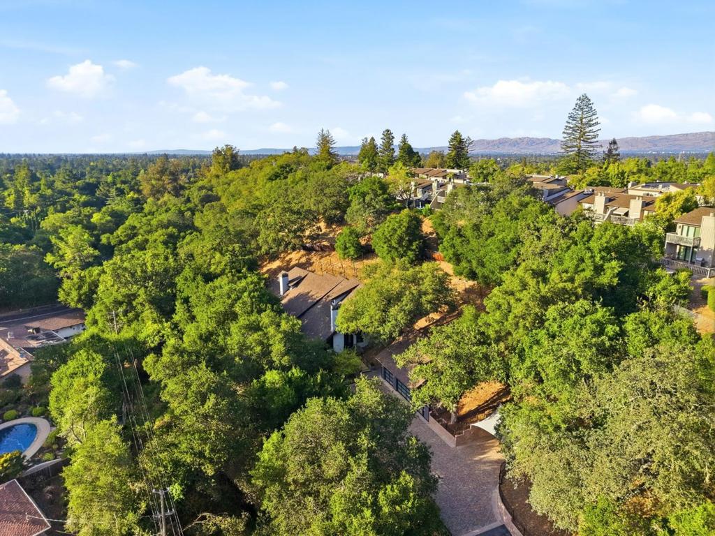 main property photo 90