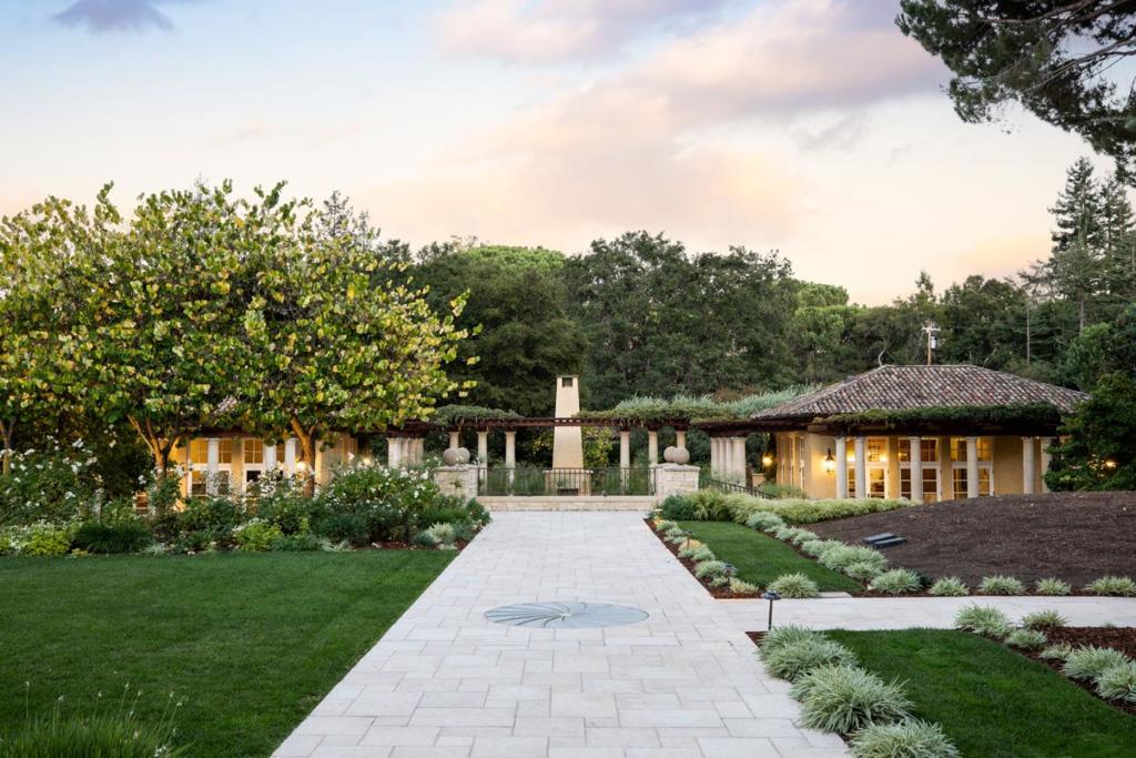 main property photo 40