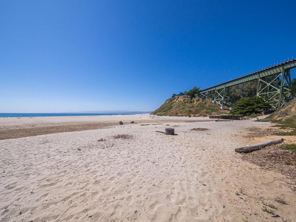main property photo 87