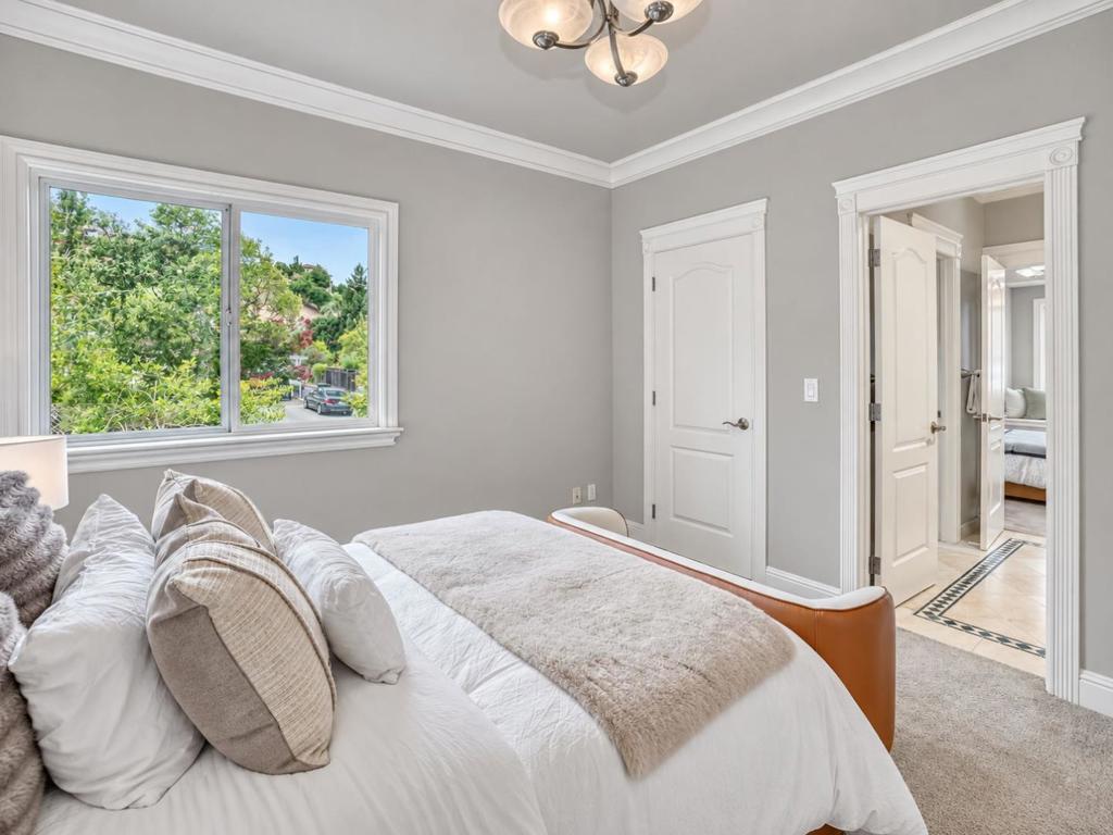 main property photo 70
