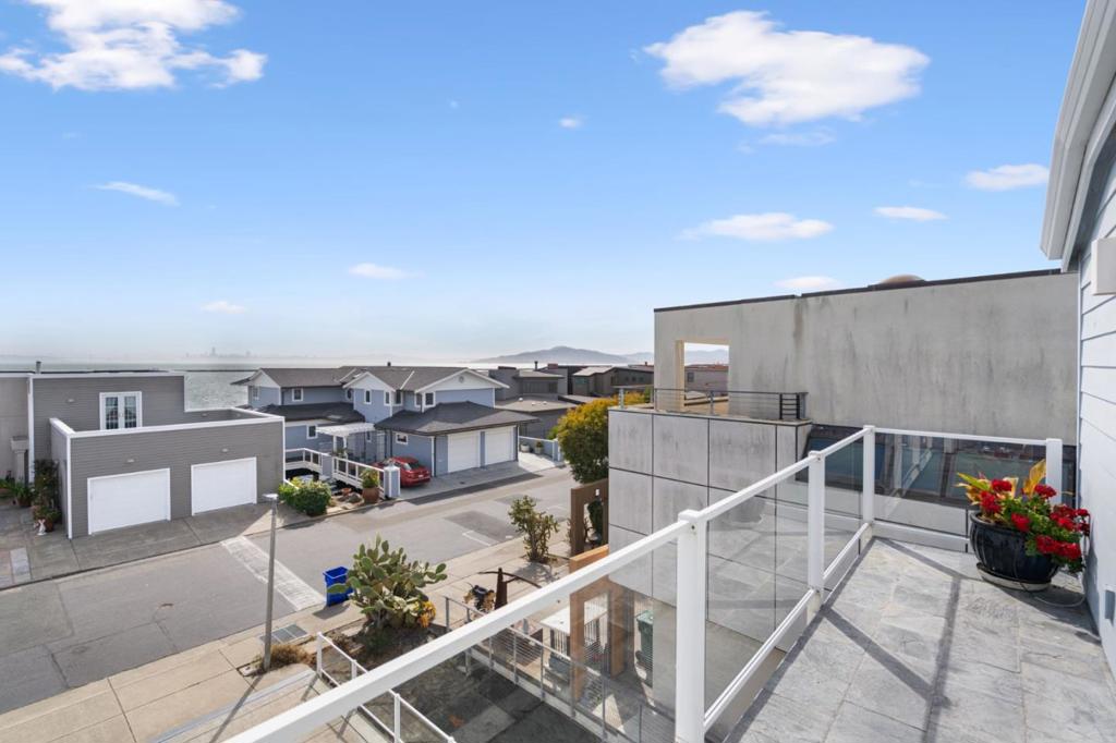 main property photo 65