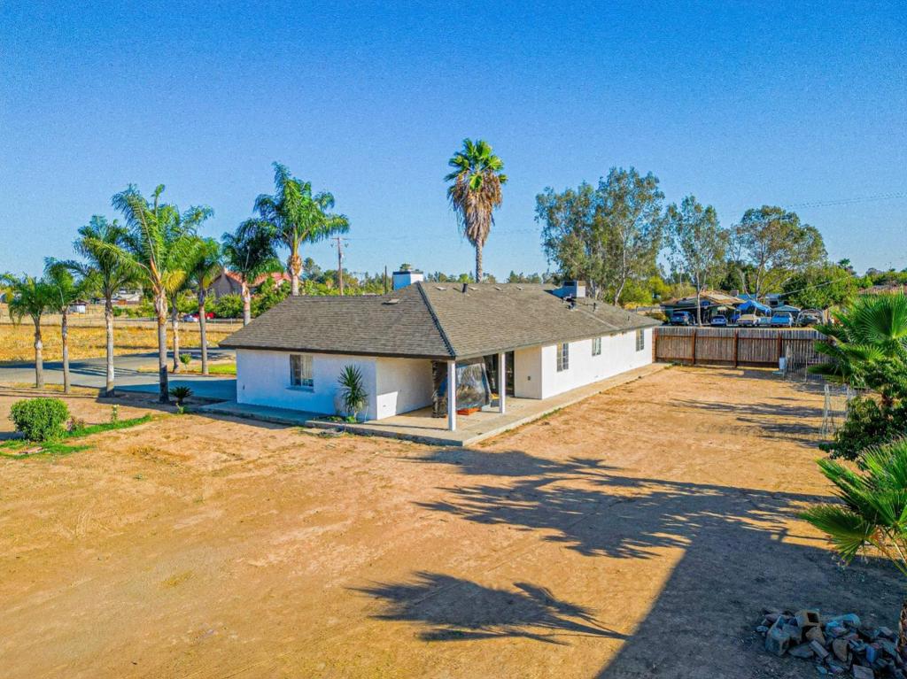 main property photo 44