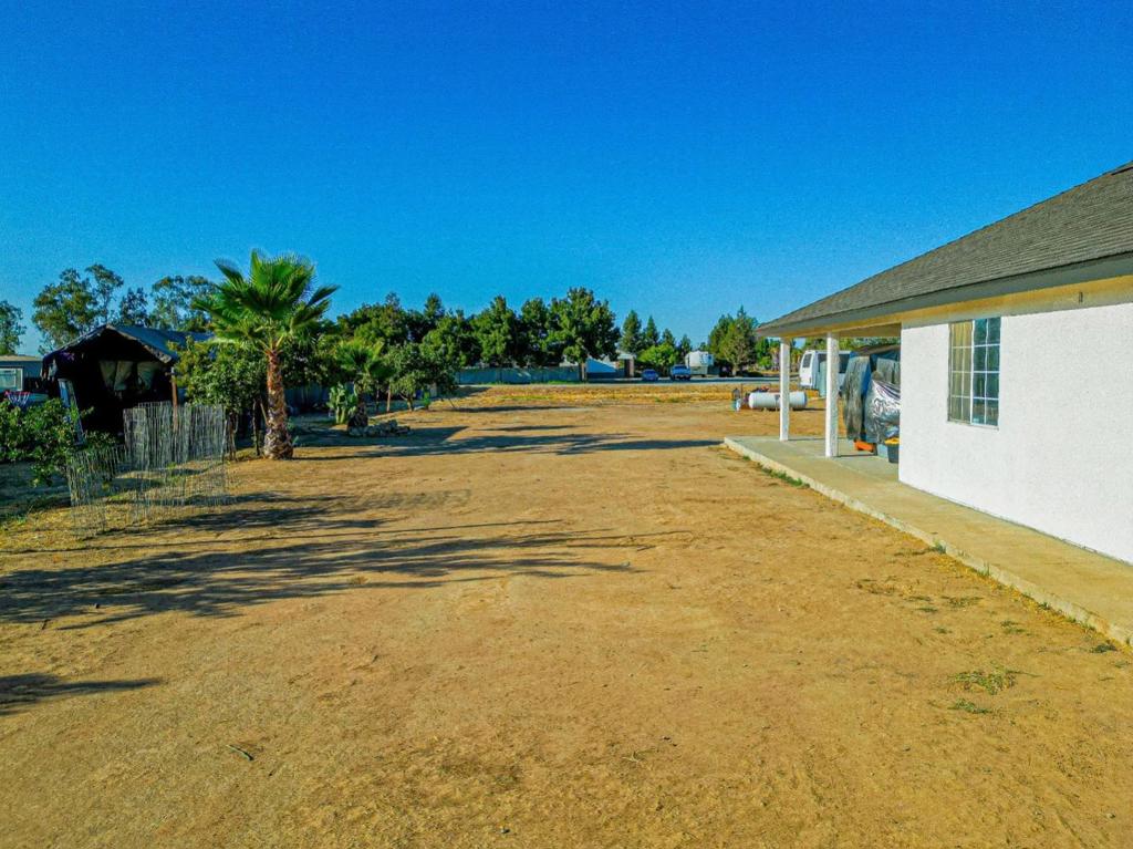 main property photo 46