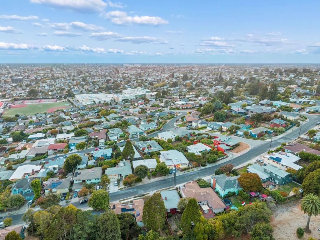 main property photo 74