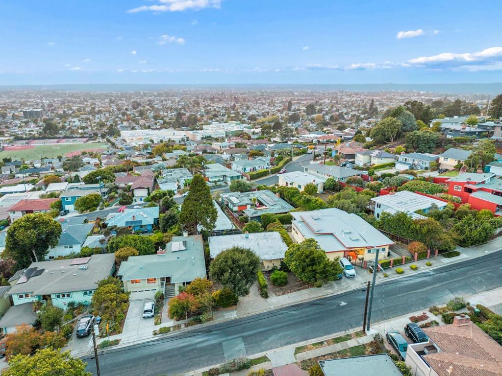 main property photo 75