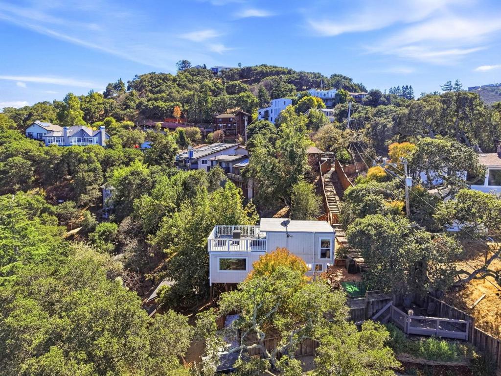 main property photo 67