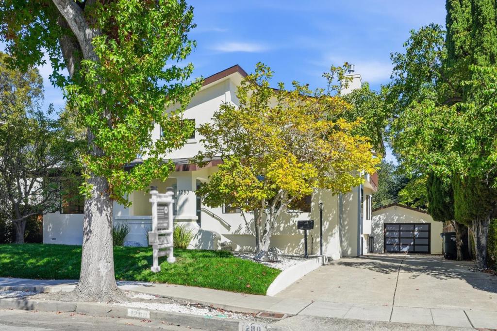 main property photo 77