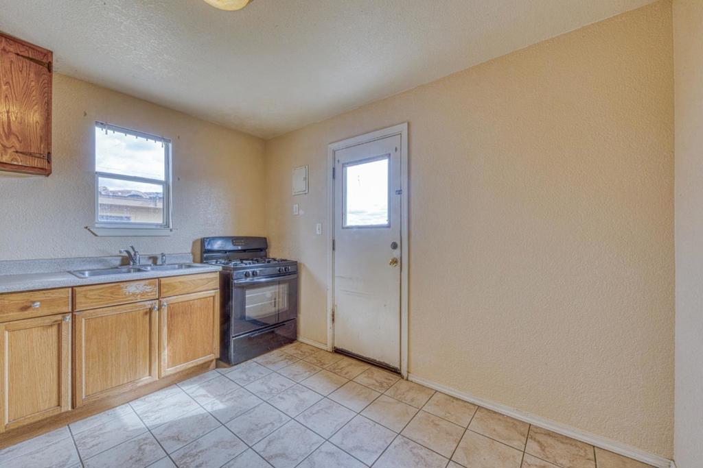 main property photo 89
