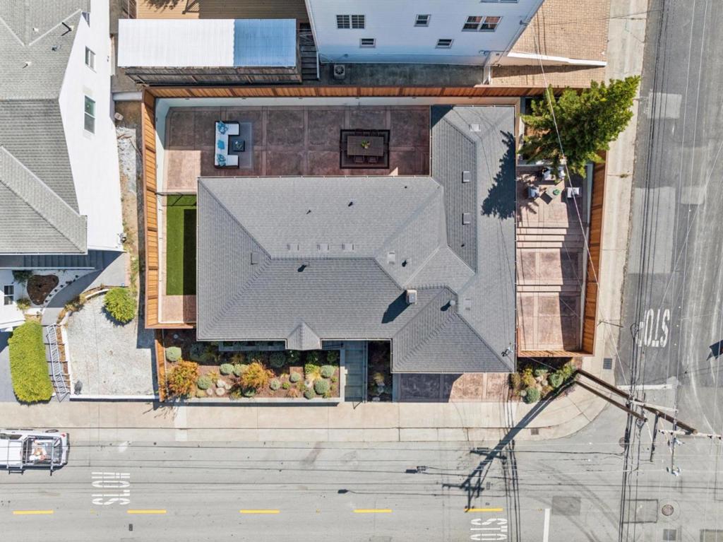 main property photo 93