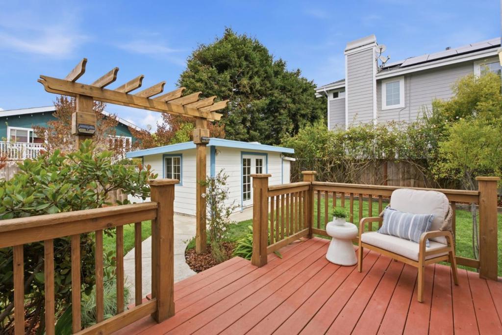 main property photo 51