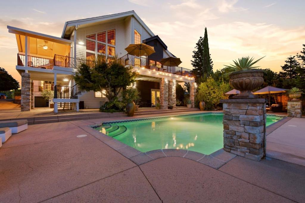 main property photo 86