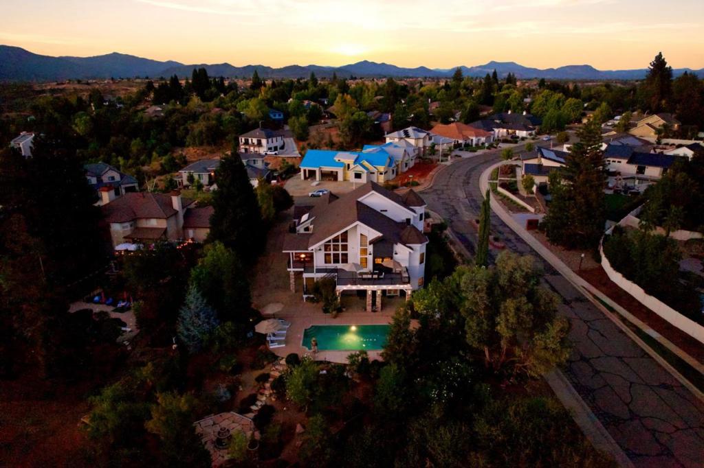 main property photo 94
