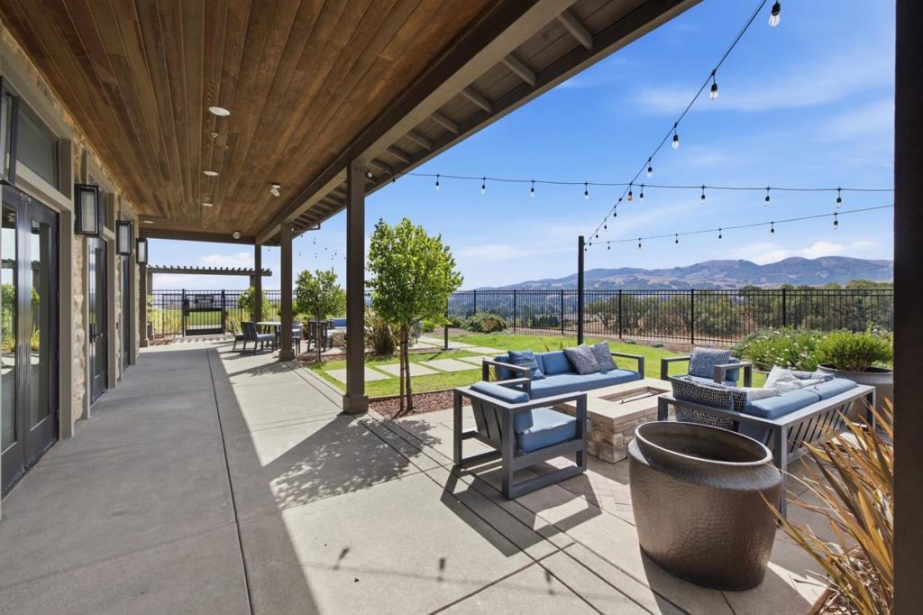 main property photo 76
