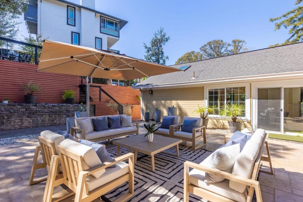 main property photo 89
