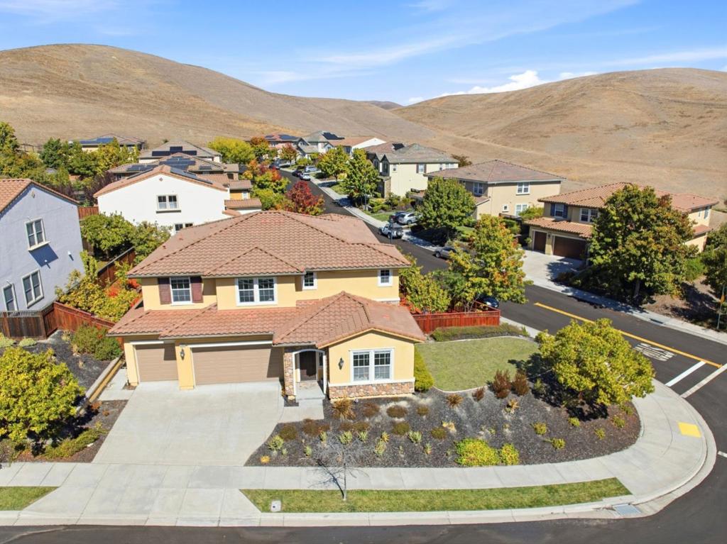 main property photo 66