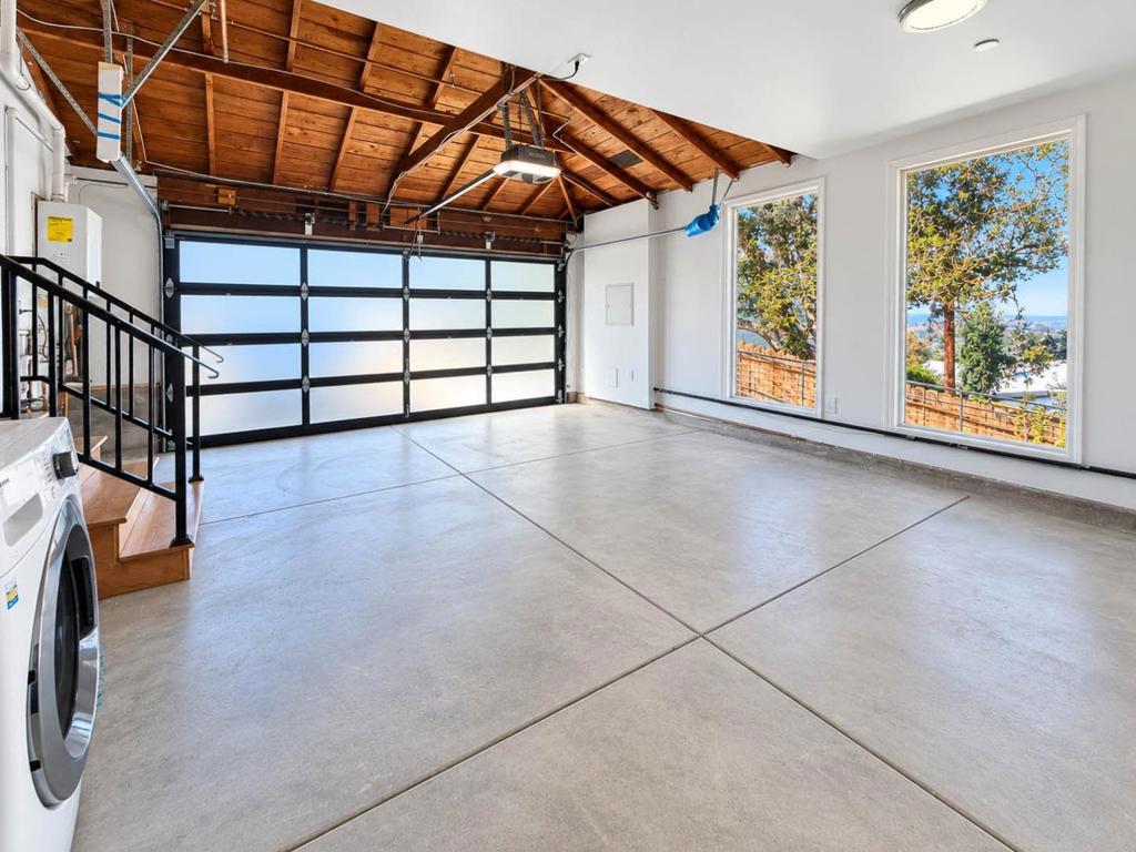 main property photo 78