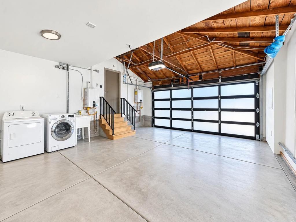 main property photo 79