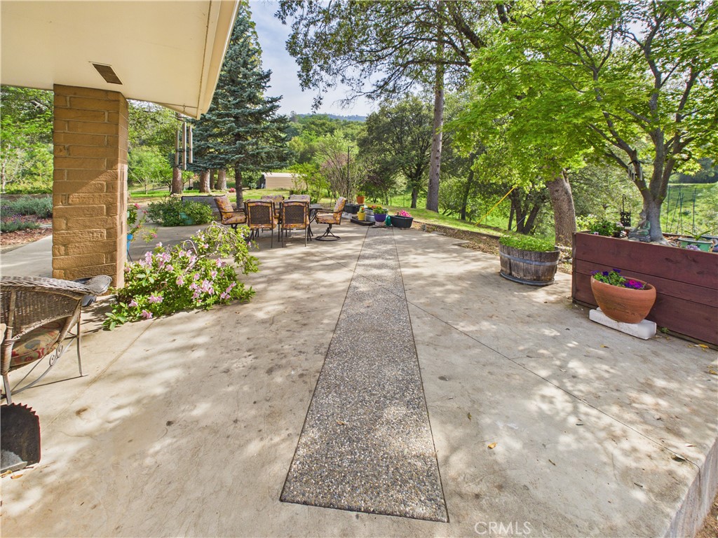 main property photo 30