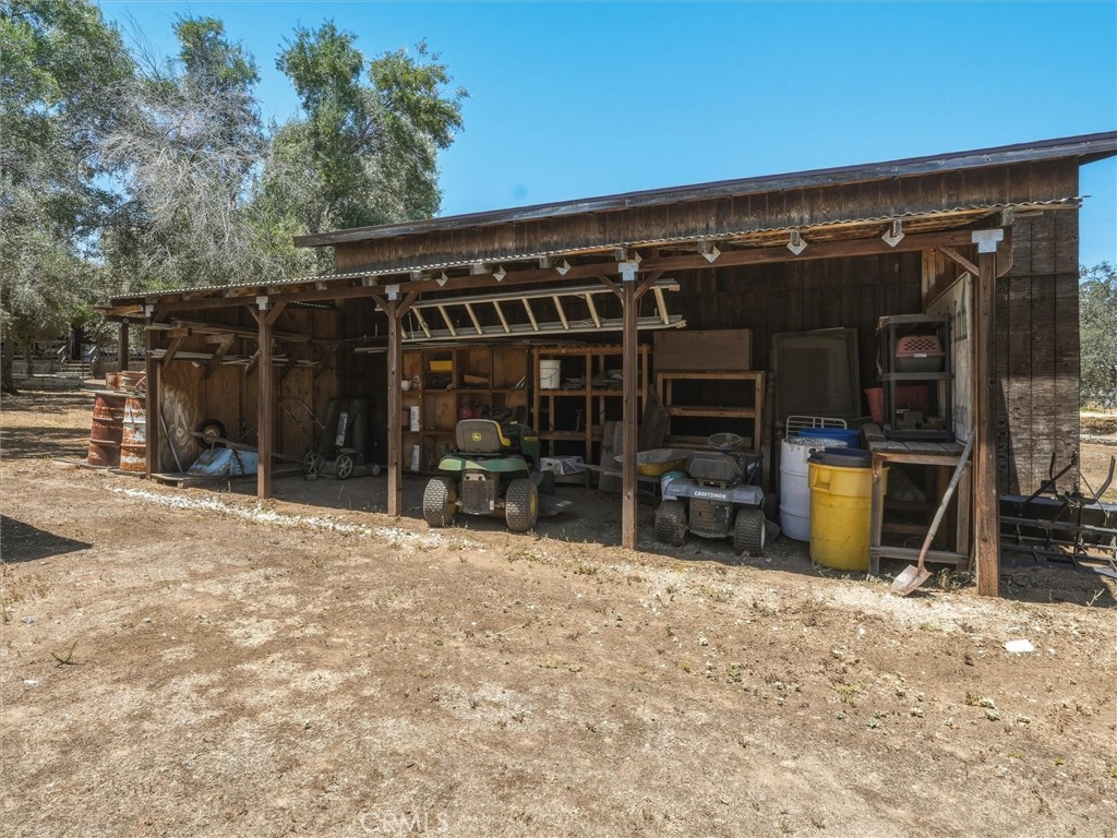main property photo 41