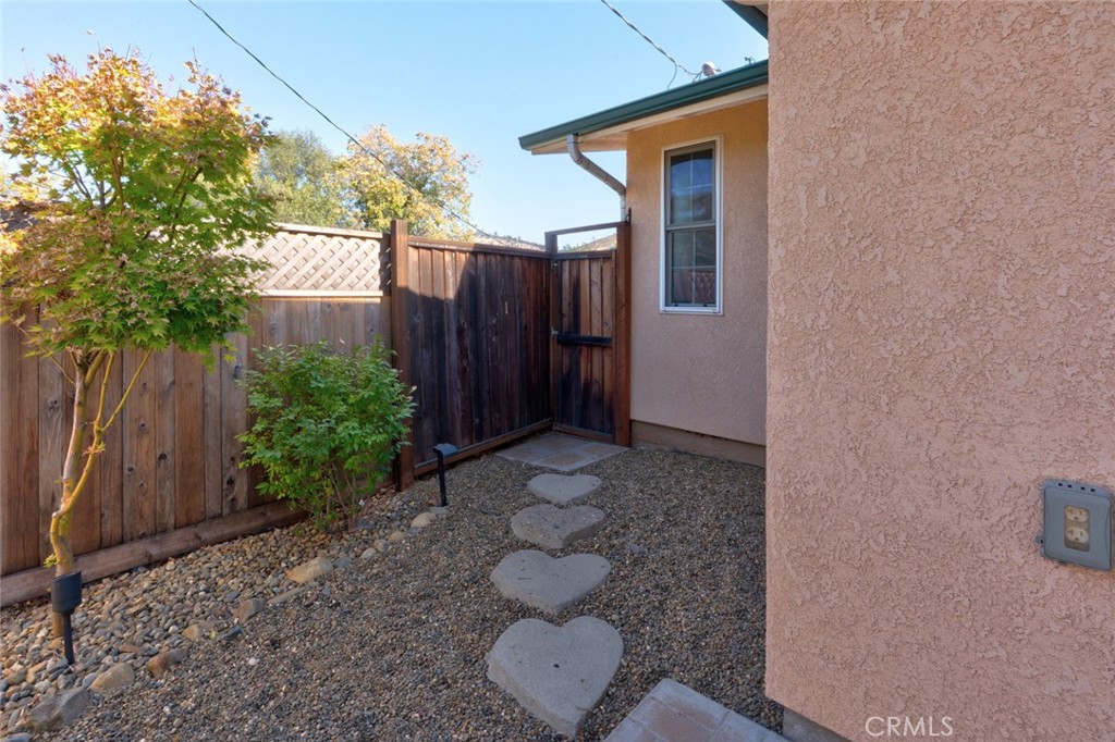 main property photo 39