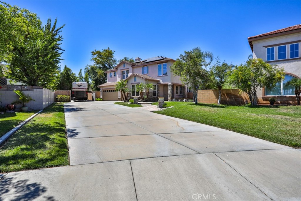 main property photo 11
