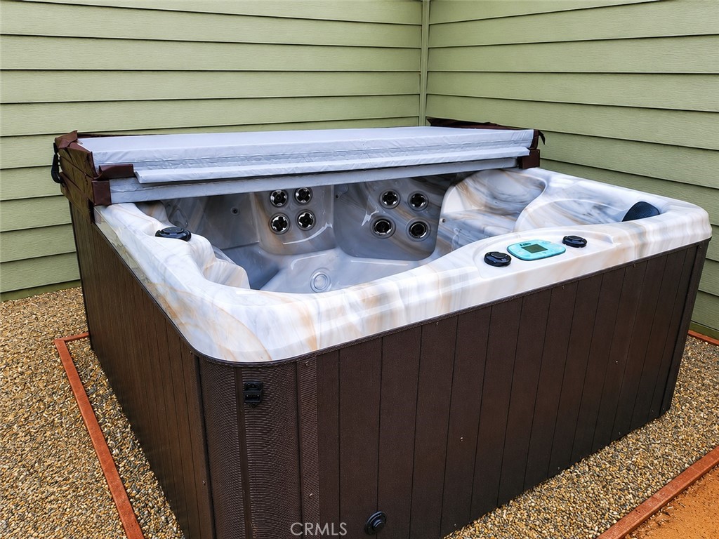 main property photo 29
