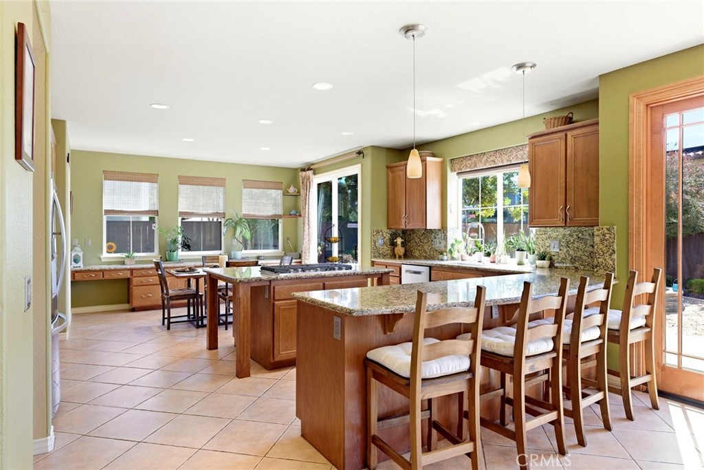 main property photo 17