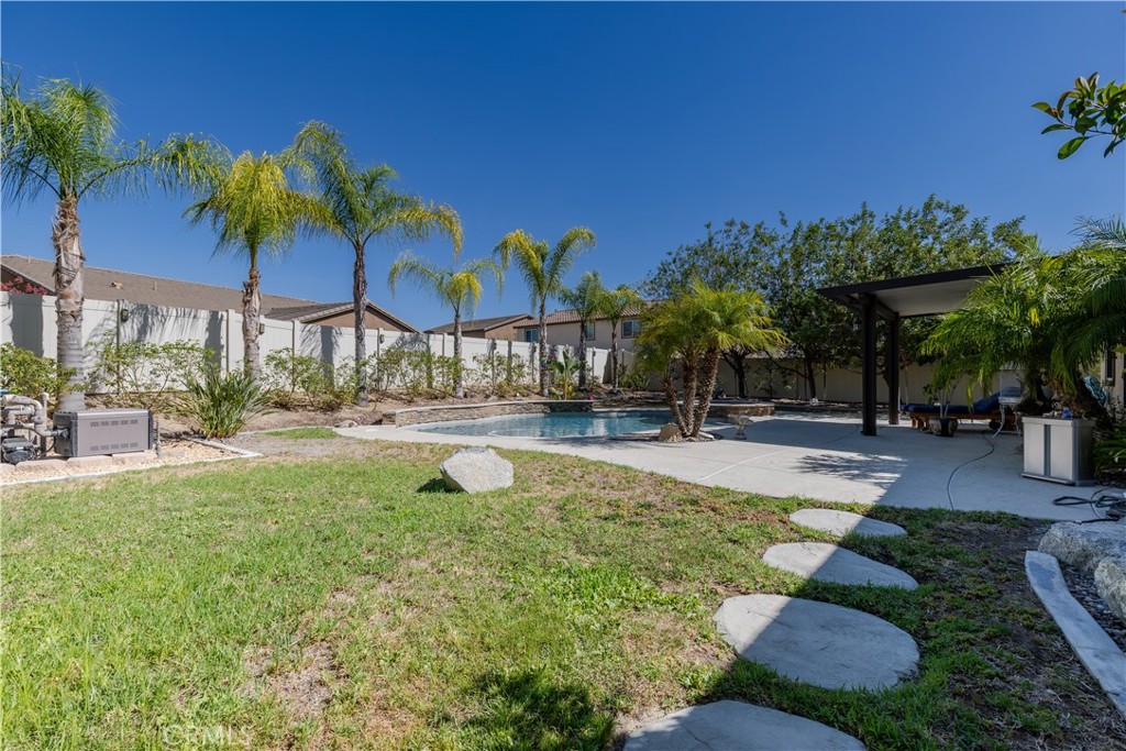 main property photo 31