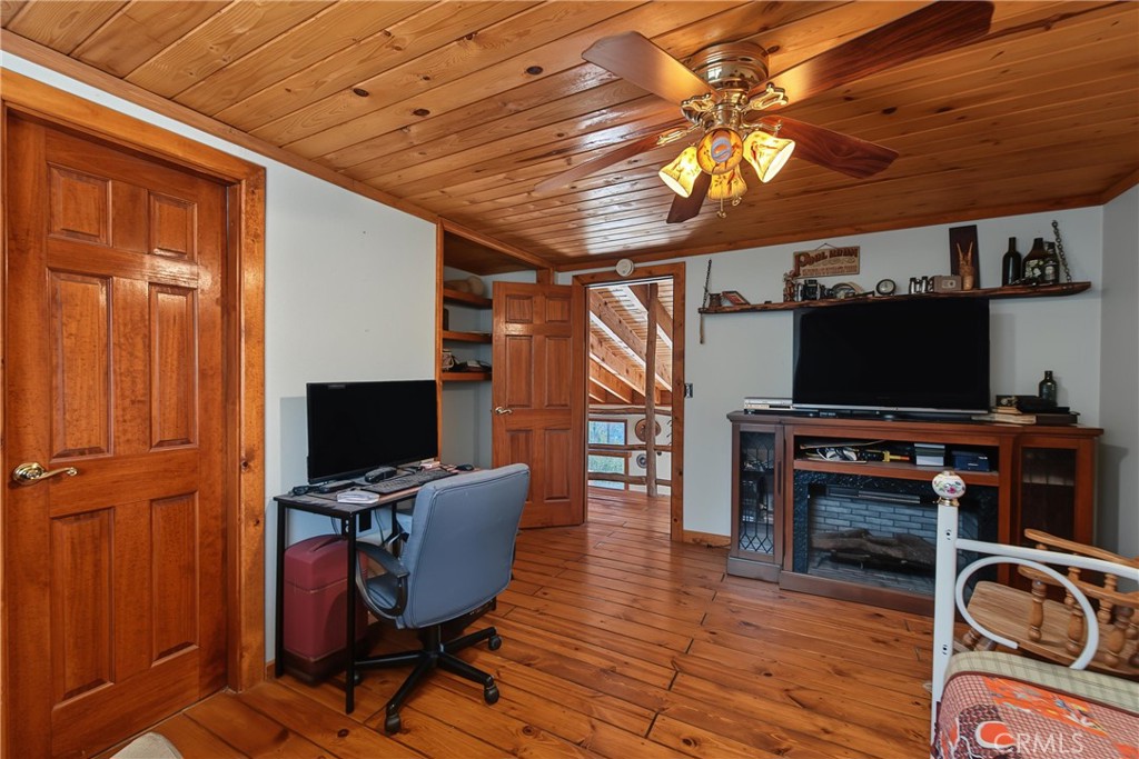 main property photo 31