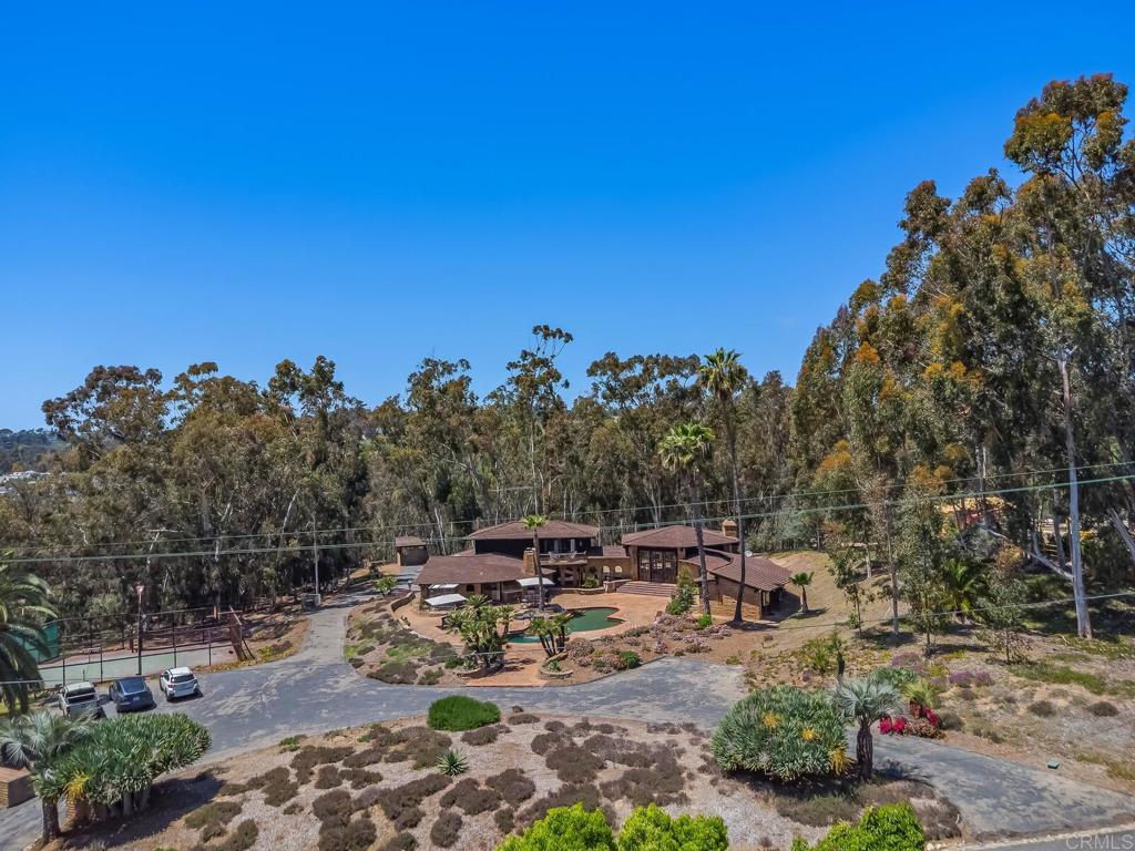 main property photo 10