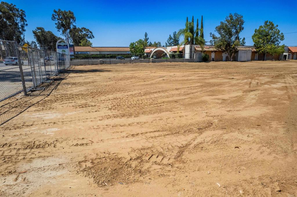 main property photo 12