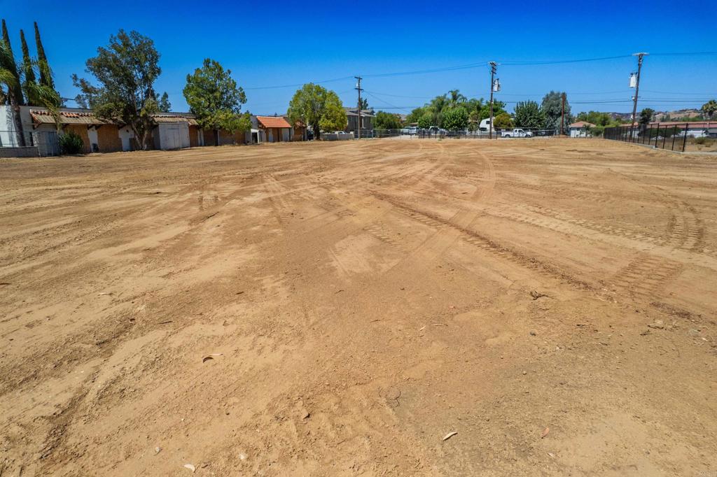 main property photo 13