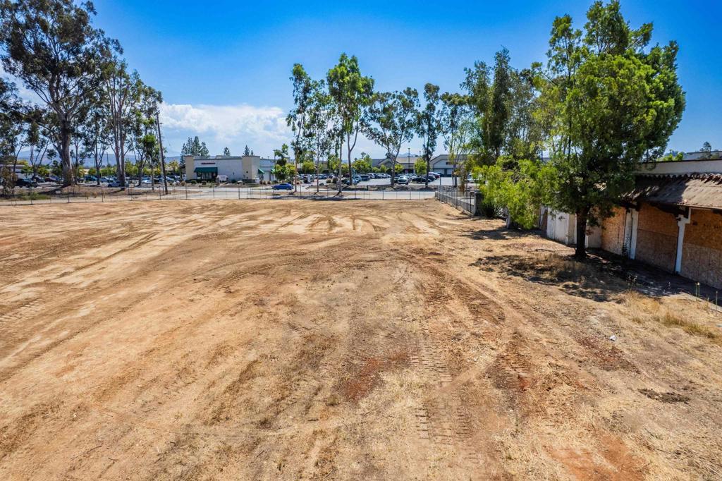 main property photo 15