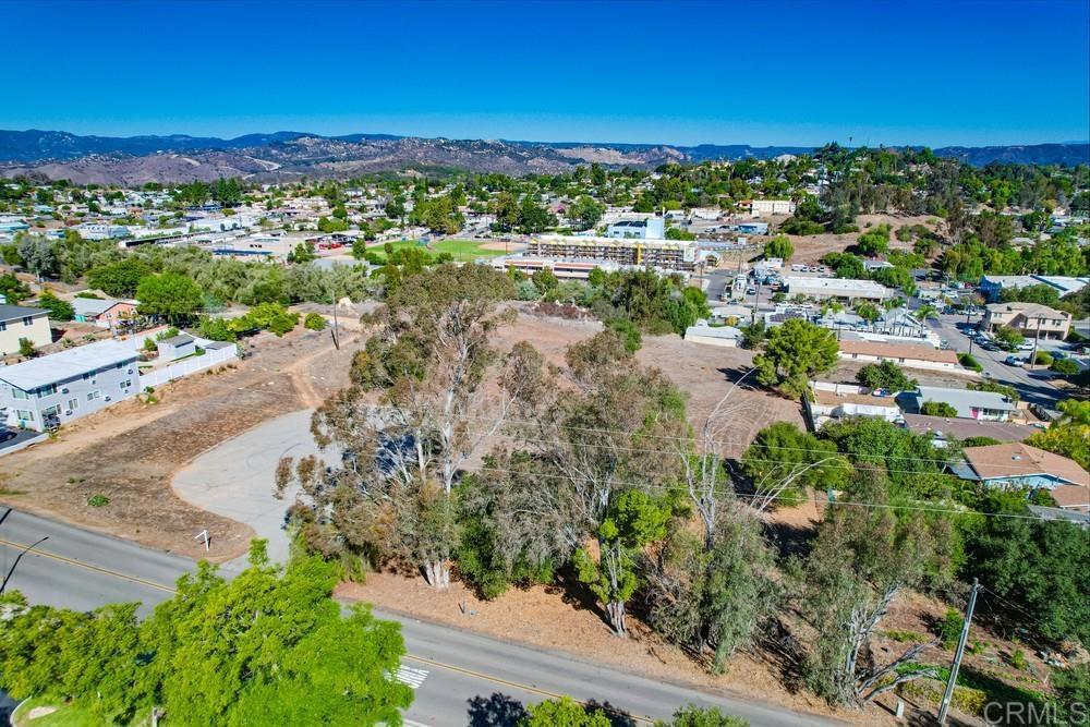 main property photo 16