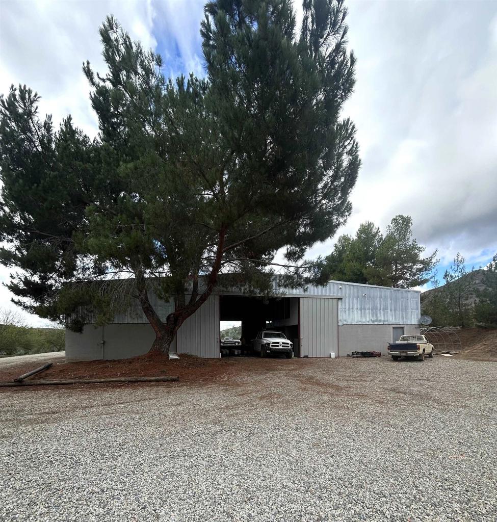 main property photo 12