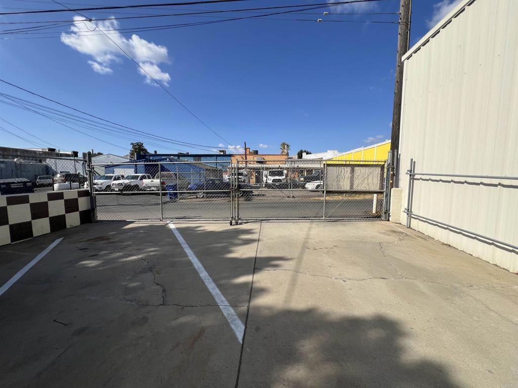 main property photo 8