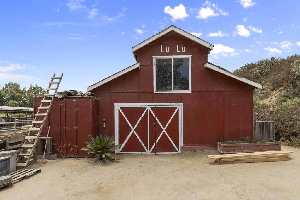 main property photo 7