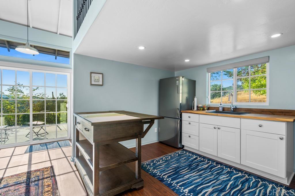 main property photo 51